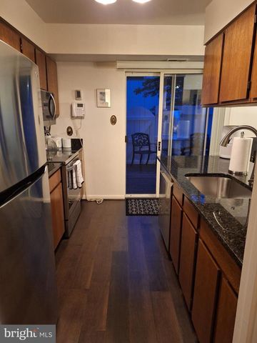 151 EDINBURGH SQ, Sterling, VA 20164