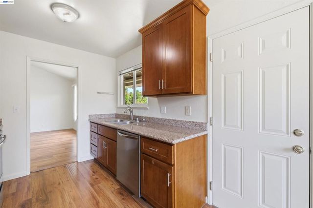 7601 Redbud Ct, Newark, CA 94560