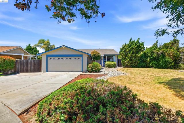7601 Redbud Ct, Newark, CA 94560