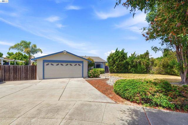 7601 Redbud Ct, Newark, CA 94560