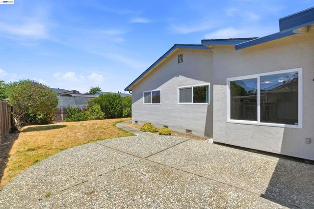 7601 Redbud Ct, Newark, CA 94560