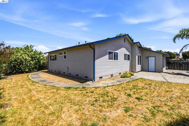 7601 Redbud Ct, Newark, CA 94560