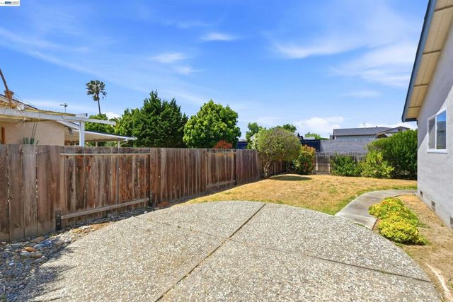 7601 Redbud Ct, Newark, CA 94560