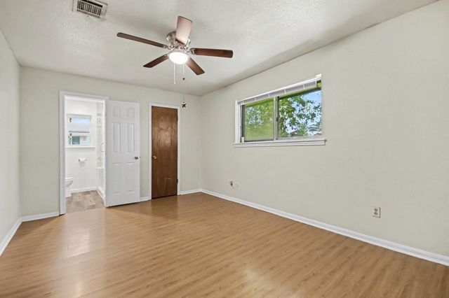 10323 Kirkwren Drive, Houston, TX 77089