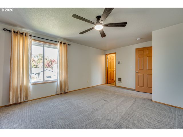 1407 Nw 4TH St, Battle Ground, WA 98604
