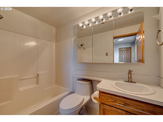 1407 Nw 4TH St, Battle Ground, WA 98604