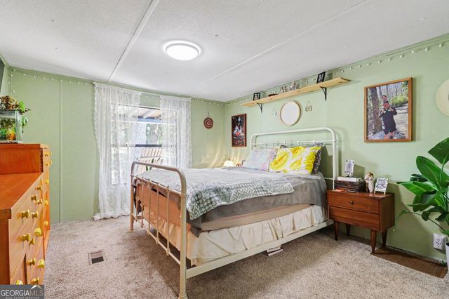 824 Fairview Farm Circle, Lavonia, GA 30553