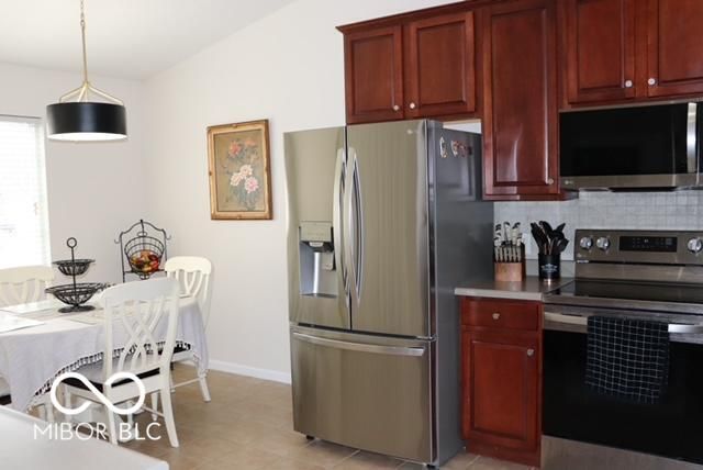 528 Dylan Drive, Avon, IN 46123