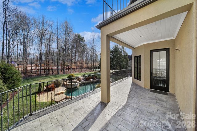 8000 Skye Lochs Drive, Waxhaw, NC 28173