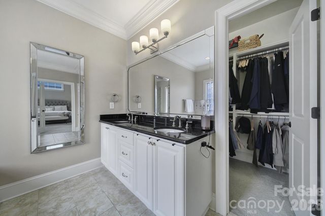 8000 Skye Lochs Drive, Waxhaw, NC 28173