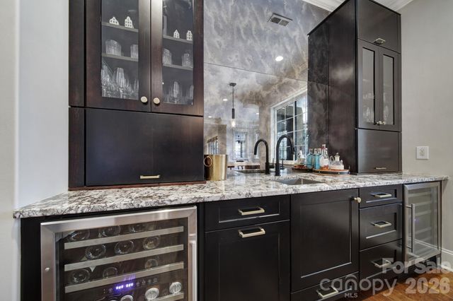 8000 Skye Lochs Drive, Waxhaw, NC 28173