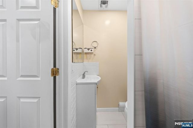 234 5th Street, Fairview, NJ 07022