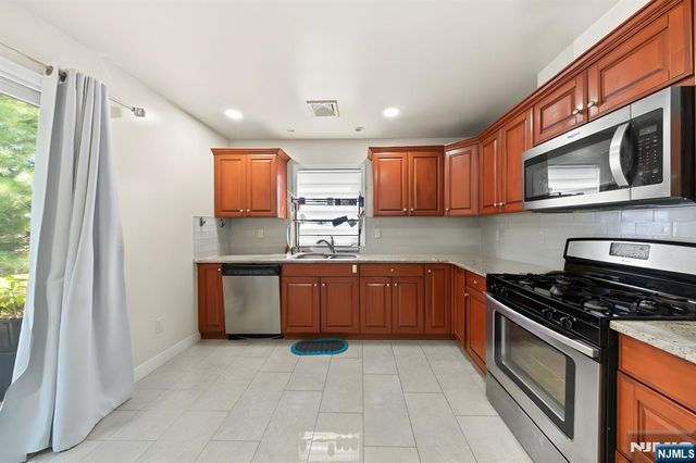 234 5th Street, Fairview, NJ 07022