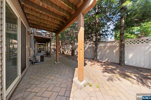 234 5th Street, Fairview, NJ 07022