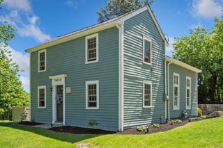 12 Fern St, Lexington, MA 02421
