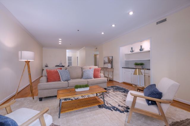 3818 West End Ave Apt 204, Nashville, TN 37205