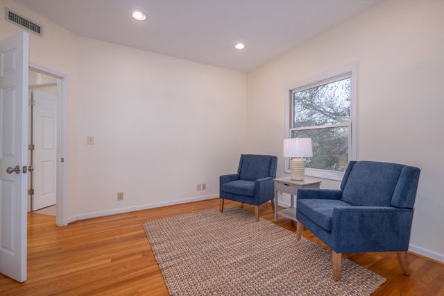 3818 West End Ave Apt 204, Nashville, TN 37205