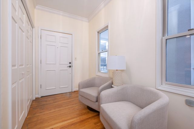 3818 West End Ave Apt 204, Nashville, TN 37205