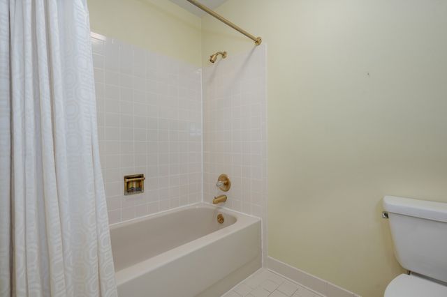 3818 West End Ave Apt 204, Nashville, TN 37205