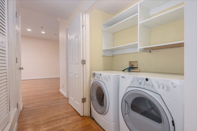 3818 West End Ave Apt 204, Nashville, TN 37205