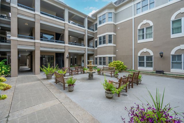 3818 West End Ave Apt 204, Nashville, TN 37205