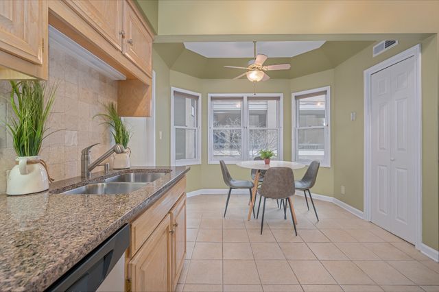 3818 West End Ave Apt 204, Nashville, TN 37205