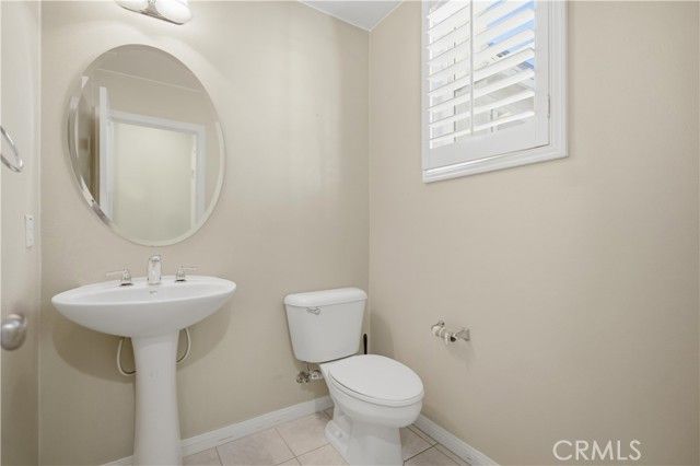 653 E Gardenia Drive, Azusa, CA 91702