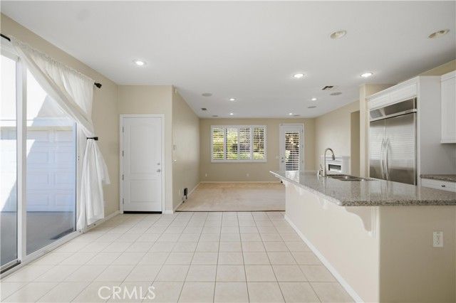 653 E Gardenia Drive, Azusa, CA 91702