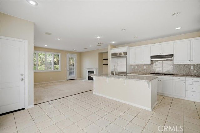 653 E Gardenia Drive, Azusa, CA 91702