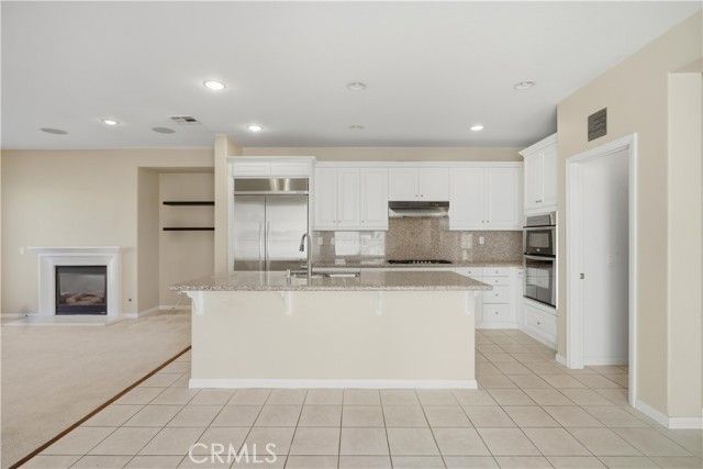 653 E Gardenia Drive, Azusa, CA 91702