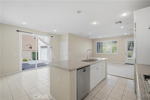 653 E Gardenia Drive, Azusa, CA 91702