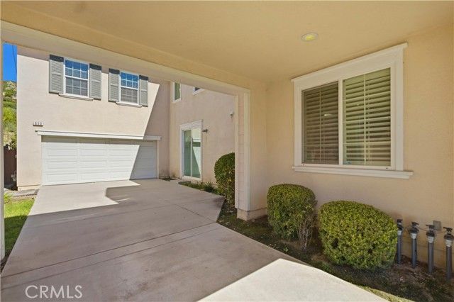 653 E Gardenia Drive, Azusa, CA 91702