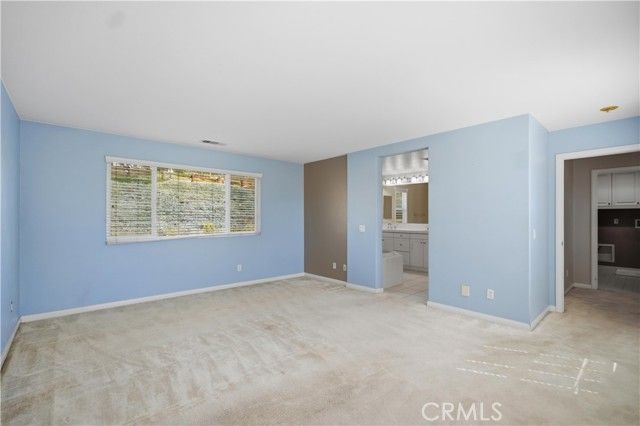 653 E Gardenia Drive, Azusa, CA 91702