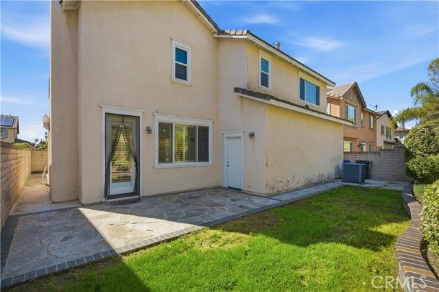 653 E Gardenia Drive, Azusa, CA 91702