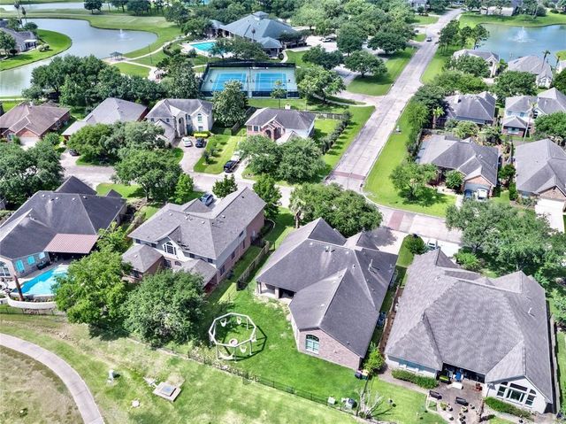 3403 E Cedar Hollow Drive, Pearland, TX 77584