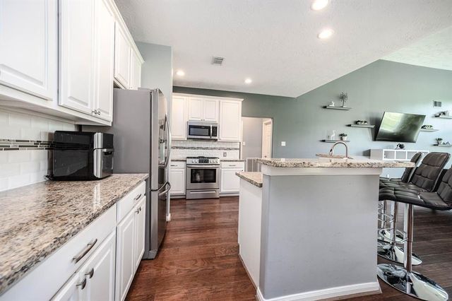 3403 E Cedar Hollow Drive, Pearland, TX 77584