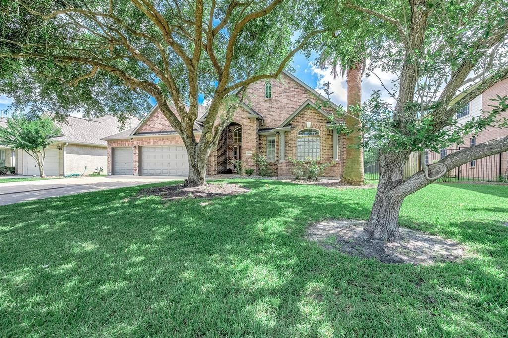 3403 E Cedar Hollow Drive, Pearland, TX 77584
