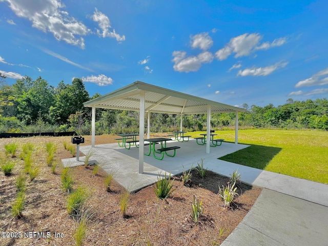 8345 HELMSLEY Boulevard, Jacksonville, FL 32219