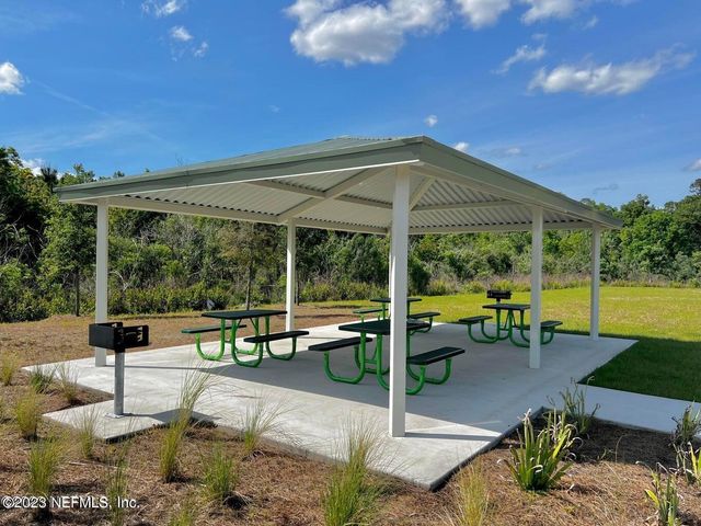 8345 HELMSLEY Boulevard, Jacksonville, FL 32219