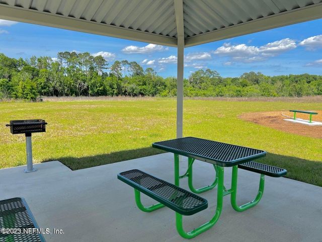 8345 HELMSLEY Boulevard, Jacksonville, FL 32219