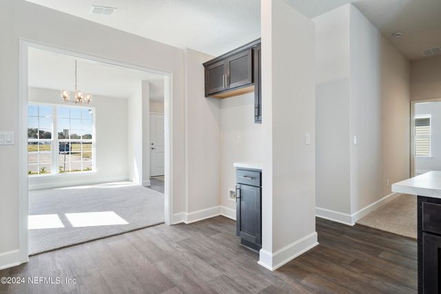 8345 HELMSLEY Boulevard, Jacksonville, FL 32219