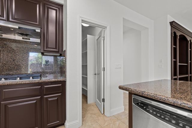 1551 Ainsworth Ln, Lincoln, CA 95648