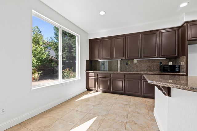 1551 Ainsworth Ln, Lincoln, CA 95648