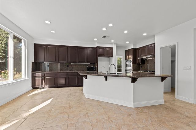 1551 Ainsworth Ln, Lincoln, CA 95648