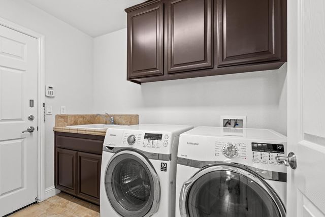 1551 Ainsworth Ln, Lincoln, CA 95648