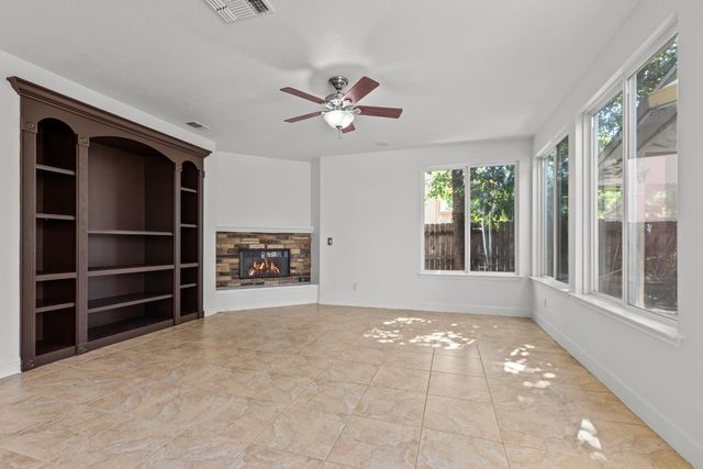 1551 Ainsworth Ln, Lincoln, CA 95648