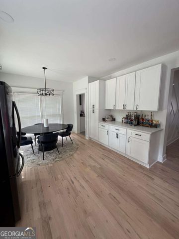 35 Parkview Trace Pass SW, Lilburn, GA 30047