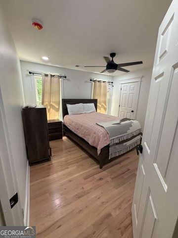 35 Parkview Trace Pass SW, Lilburn, GA 30047