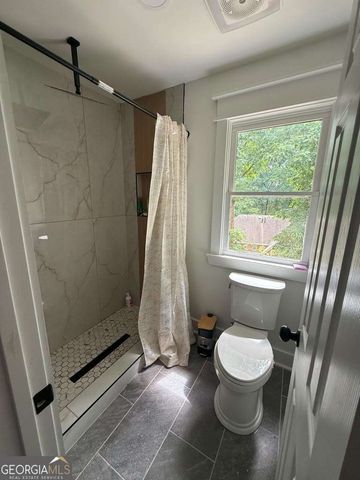 35 Parkview Trace Pass SW, Lilburn, GA 30047