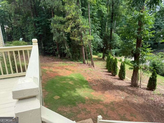 35 Parkview Trace Pass SW, Lilburn, GA 30047